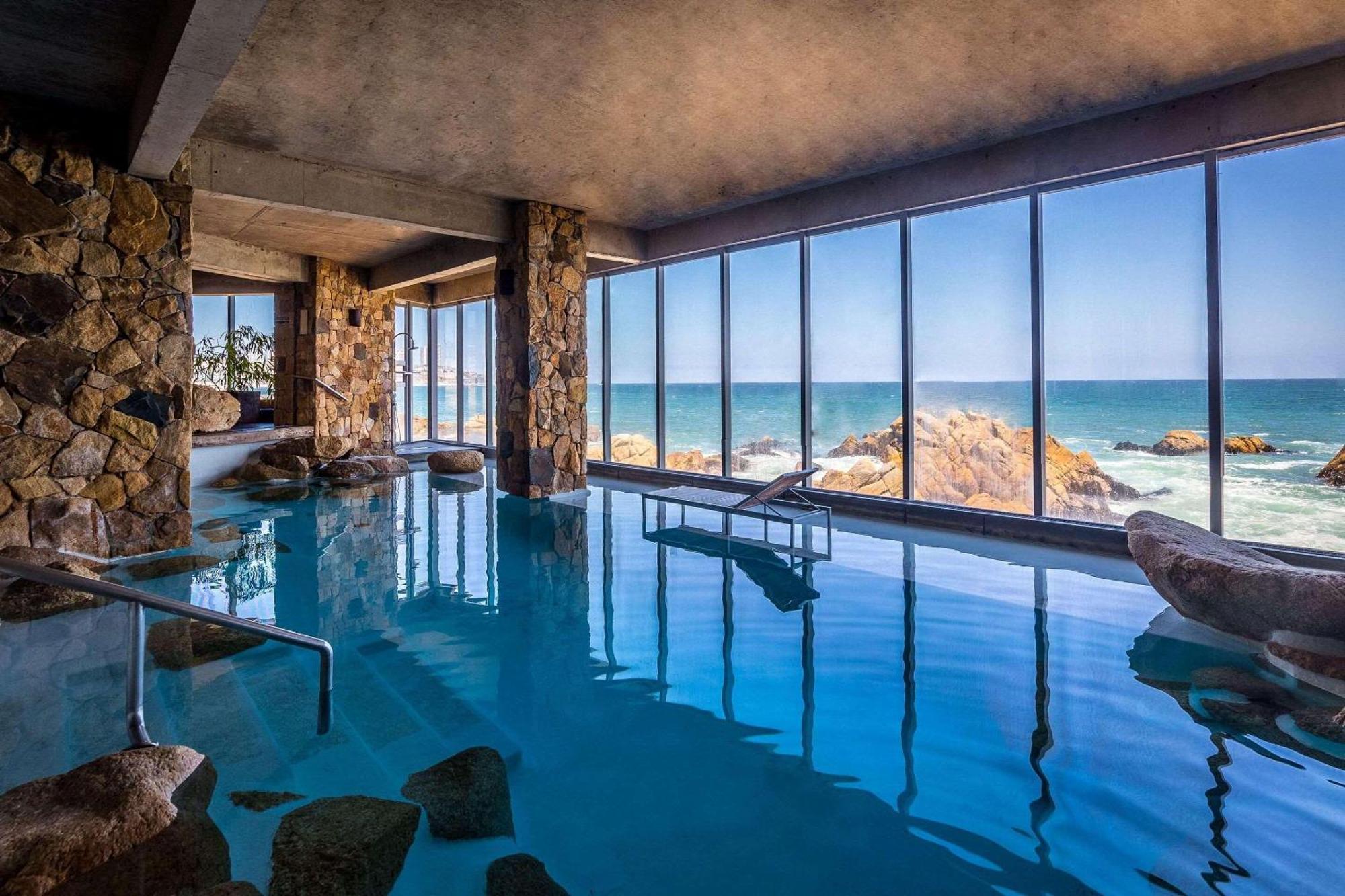 Radisson Blu Acqua Hotel & Spa Concon Exterior photo The Sea Spa